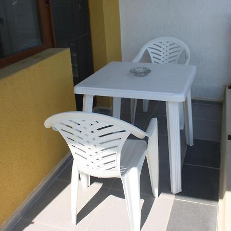 Family Hotel Akra Chernomorets Exterior photo