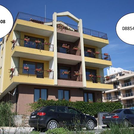 Family Hotel Akra Chernomorets Exterior photo