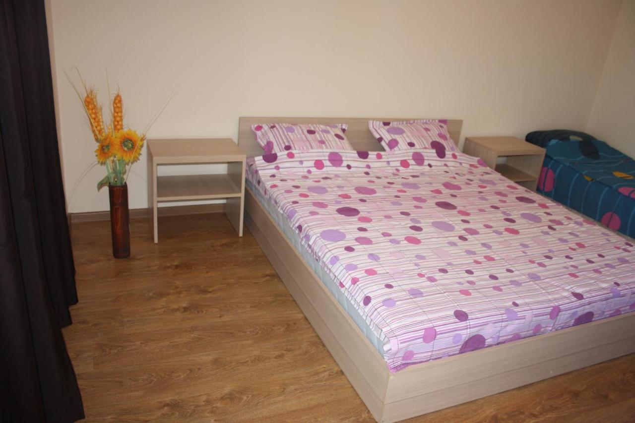 Family Hotel Akra Chernomorets Exterior photo