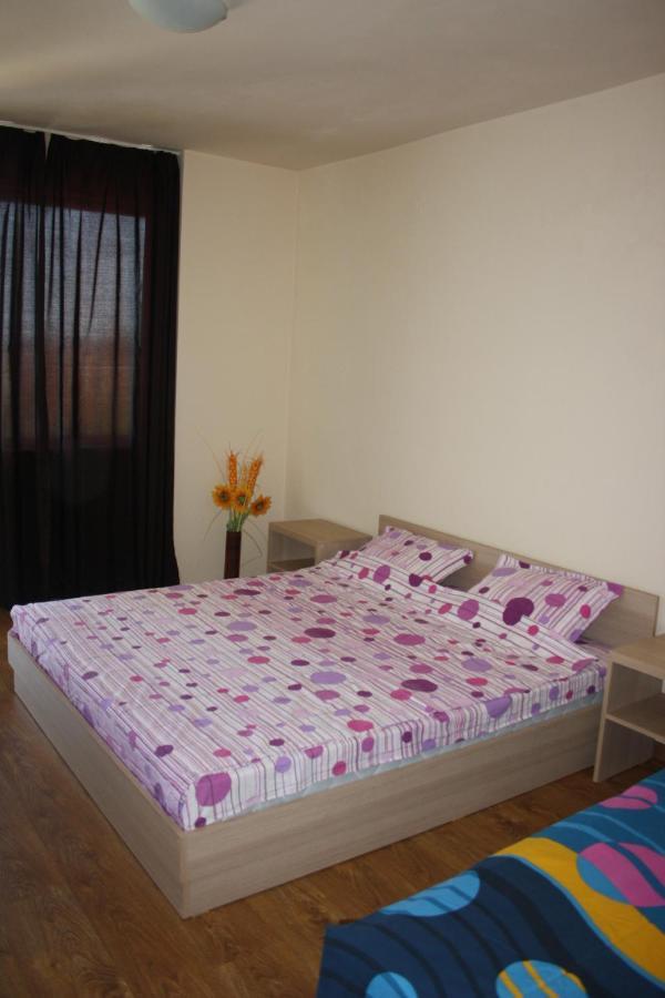 Family Hotel Akra Chernomorets Exterior photo